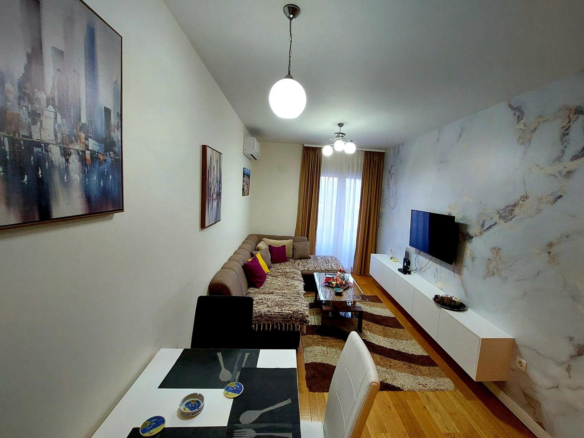 New York - Central Point Podgorica Bilik gambar